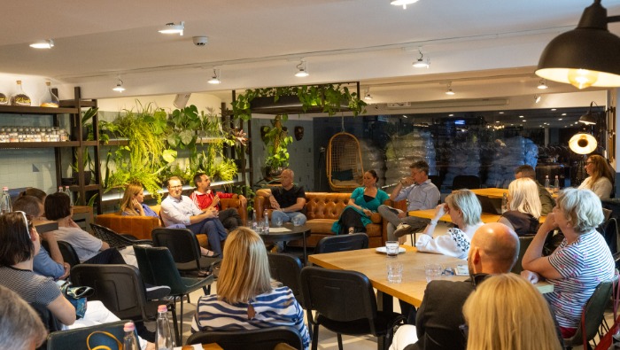 Hedonizmus vs. fenntartható fogyasztás