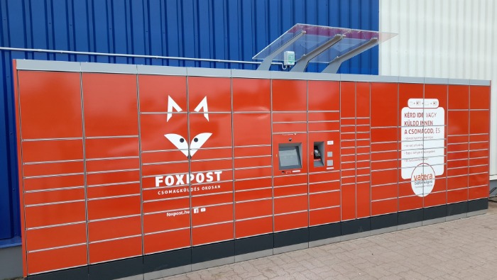 A Foxpost a UCC-t bízta meg ügyfélszolgálatának üzemeltetésével