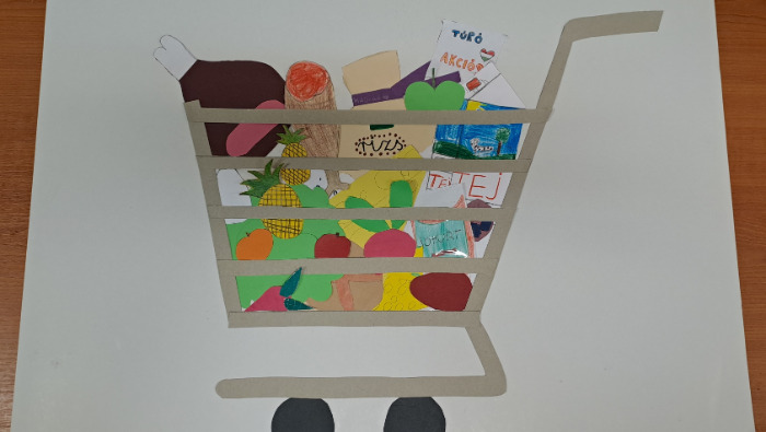 Mi tennének a kosarukba az iskolás gyerekek?