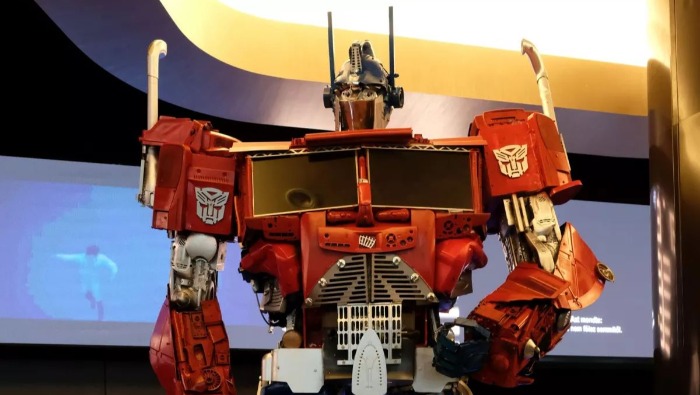 Hulladékból készült szoborral kampányol a Paramount