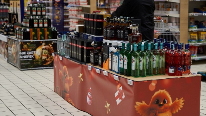 A szilveszteri lista királyai: virsli és pezsgő minden mennyiségben