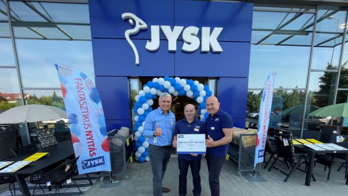 Megnyitotta 2000. megújult áruházát a JYSK