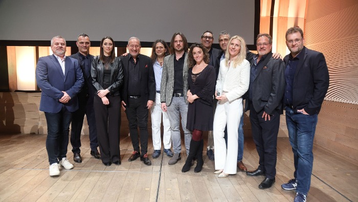 Spektrum saját gyártások egymás ellen