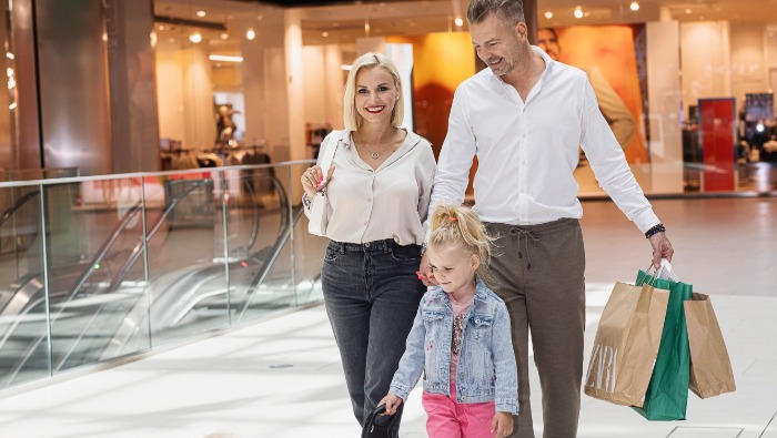 Így járnak kutyával plázázni a magyarok