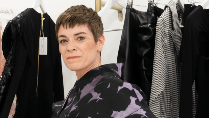 Öltöny és nyakkendő, vagy hétköznapi viselet? 