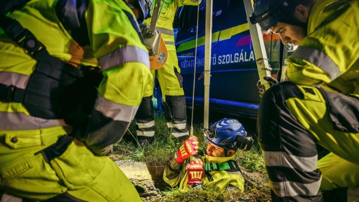 A Huawei fotókon mutatta be a magyar éjszaka hőseit