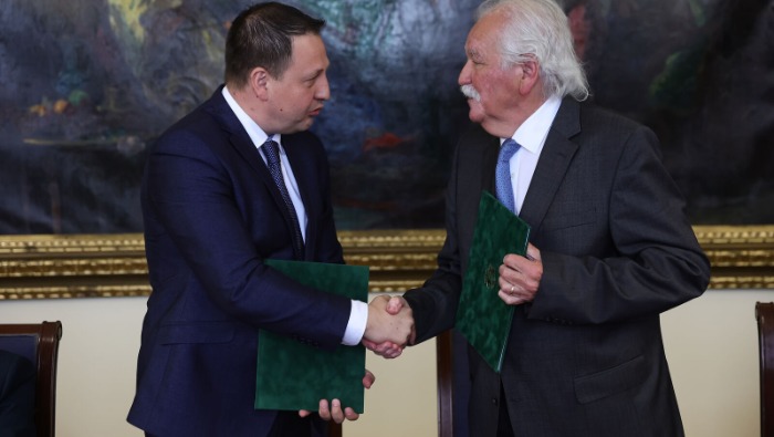 Szorosabbra fűzi együttműködését a Magyar Mezőgazdaság Kft. és a DE