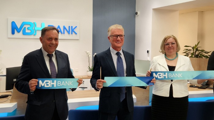 Új környezetben várja ügyfeleit az MBH Bank
