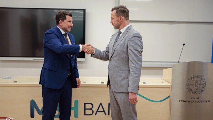 Az MBH Bank arculatát viselő új teremmel bővült a PTE