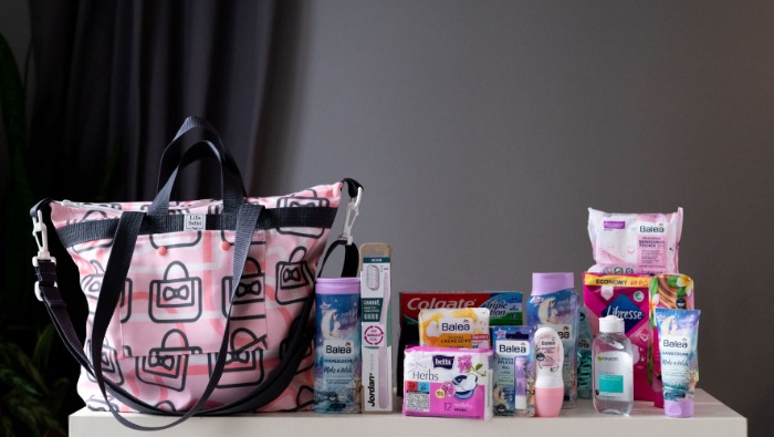 Ismét elindul a #nemluxustaska kampány a rászoruló nőkért 