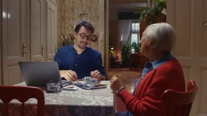 A nagymamákat is ünnepli a Vodafone