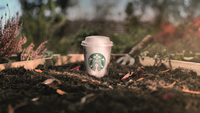 A Starbucks újratervezi ikonikus fehér elviteles poharát