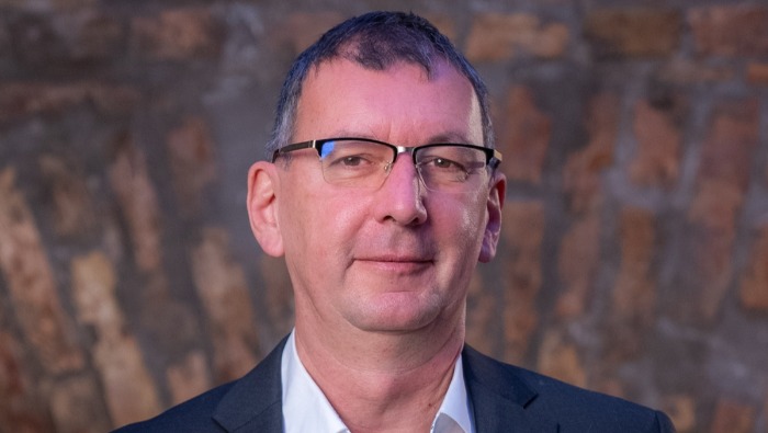 Számok, táblázatok, kimutatások, riportok