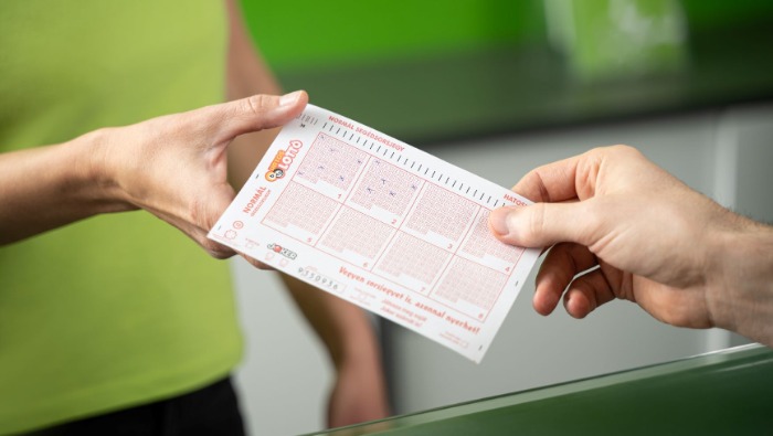 Milliárdos nyereményt kínál a Hatoslottó