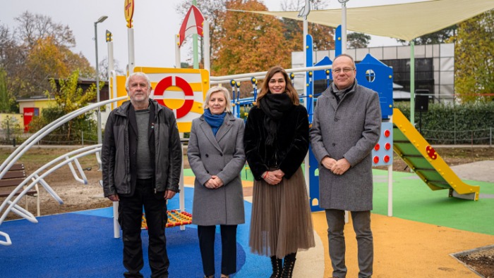 A játék összeköt a Balaton partján is