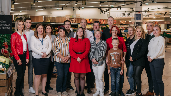 Béremelés a Tescónál: 15 százalékos bérfejlesztés