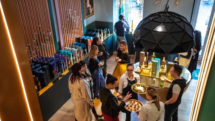 Megnyílt az első luxus pop-up italüzlet Budapesten