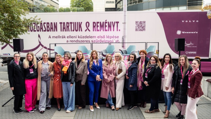 Művészek és rózsaszín ka-mionok a mellrák elleni küzdelemért