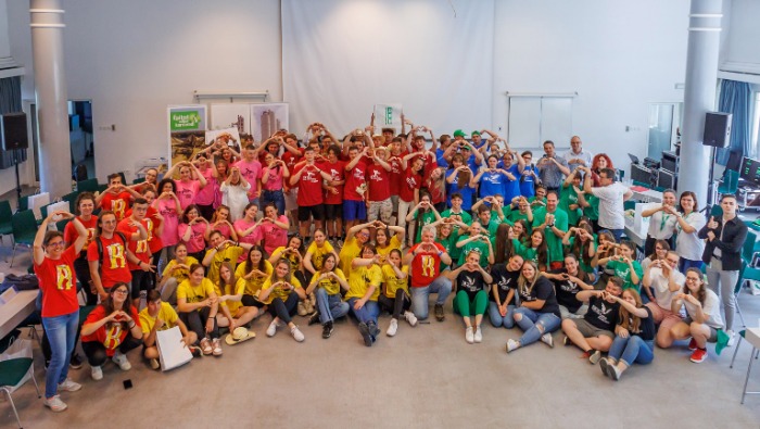 Elhivatott diákok versenyeztek a cementgyárban